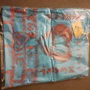 Artystyczna torba z autorskim graffiti