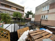 Duża ciężka solidna brama pełny profil