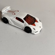 Hot wheels 2013 Lamborghini elemento