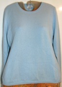 HP.  Niebieski kaszmirowy sweter  38/40