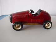 Stary czerwony samochodzik kolekcjonerski ZOBACZ 