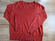 Śliczny sweterek damski w serek