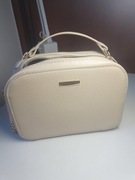 Sinsay torebka z imitacji skóry kremowa gładka na zamek pasek łańcuch