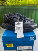 Nowe Adidas Ozweego J, rozmiar 40