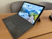 Microsoft Surface Pro 7 i5 / 8 GB / 128 GB + klawiatura + etui + ładowarka