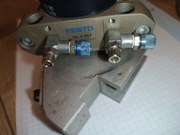 Siłownik obrotowy FESTO  DSR-25-180-P z zaworami dławiąco zwrotnymi 