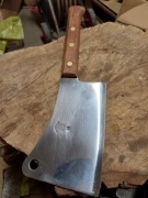 Stary nierdzewny tasak