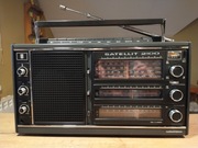 Radiomagnetofon Grundig "Satellit 2100" (sprawny)