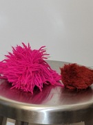 Duży i mały pompon do czapki cena za zestaw 