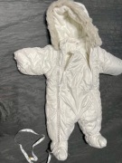 Kombinezon zimowy C&A, rozmiar 68, biały perłowy