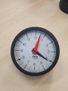 Pokrętła z wbudowanym analogowym wskaźnikiem obrotów MBT.70-GA12-0012-D