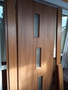 Sprzedam  drzwi wewnętrzne prawe z futryna, zamkiem kompletnym  80 .