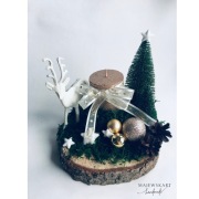 Stroik z jelonkiem i złotą świecą 