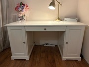 Duże stabilne biurko Ikea Idanas - biurko+ toaletka- Pokój młodej Damy