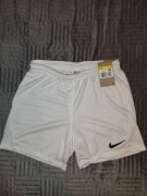 damskie spodenki sportowe Nike standard fit, białe, rozmiar S, nowe