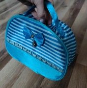 Kuferek na kosmetyki kosmetyczka z lusterkiem