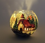 Ręcznie malowany świecznik szklany – Zimowa wioska. 12 cm