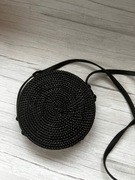 OYSHO czarna okrągła torebka koszyk
