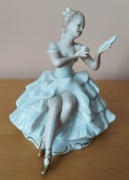 Wallendorf Dama z lusterkiem