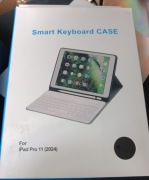 Etui z klawiaturą AGARELE do iPad Pro 11″ M4 2024