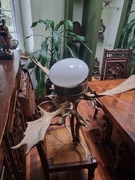 Zabytkowa ,stara lampa wisząca , zdobiona zrzutami jelenia -lata 50-te.XXw.
