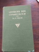 Encyklopedia ginekologii wydana w 1928r w Gravenhage str.895