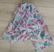 Isle Indyjski lekki, zwiewny szal 160x34cm.