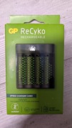 Ładowarka GP ReCyko USB M451 + 4x akumulator R6 2600mAh RecyKo