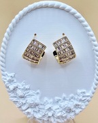 Kolczyki stal chirurgiczna zawijane z błyszczącym zdobieniem [K007]