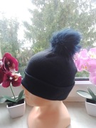 Czapka damska z pomponem 