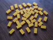 żółte plastikowe klocki do budowania zabawka dla dzieci dziecka