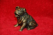 Buldog lub mops - figurka z litego brązu - figurka psa