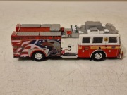 MODEL WOZU STRAŻACKIEGO SEAGRAVE PUMPER W SKALI 1:64 - AMERCOM !