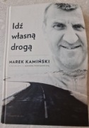Idź własną drogą z autografem