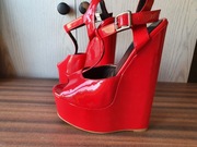 Sandały na wysokiej koturnie 45 eu