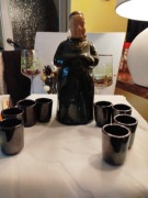 Karafka,,Mnich"+ 8 ceramicznych kieliszków.