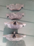 BMW seria 1. Klocki hamulcowe tył