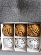 Bombki 3 białe, 3 złote na szydełku 8 cm, komplet 6 sztuk