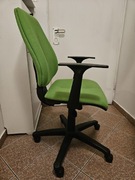 Fotel biurowy obrotowy regulowany do komputera