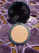 Kremowy podkład od firmy Younique 