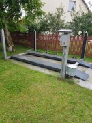 Podnośnik samochodowy najazdowy