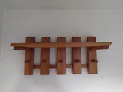 Obrazy,talerz satelitarny,wieszak na ubrania 