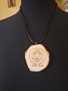 Zawieszka na rzemyku znak zodiaku Lew