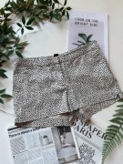 Bawełniane białe szorty we wzory 98% cotton