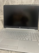 Laptop hp 15-dw1000nw + pokrowiec do pracy nauki na studia