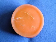 Sprzedam dużą okrągłą świeczkę używana w bardzo dobrym stanie tanio