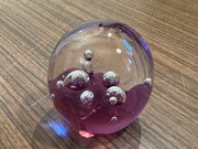 Śliczna szklana kula ozdoba przycisk do papieru 