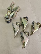 Uchwyt uchwyty wspornik wsporniki relingów dachowych Volkswagen Golf IV