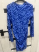 Sukienka mini niebieska fitted long sleeve patterned
