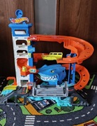 Hot Wheels Mega Garaż Rekina